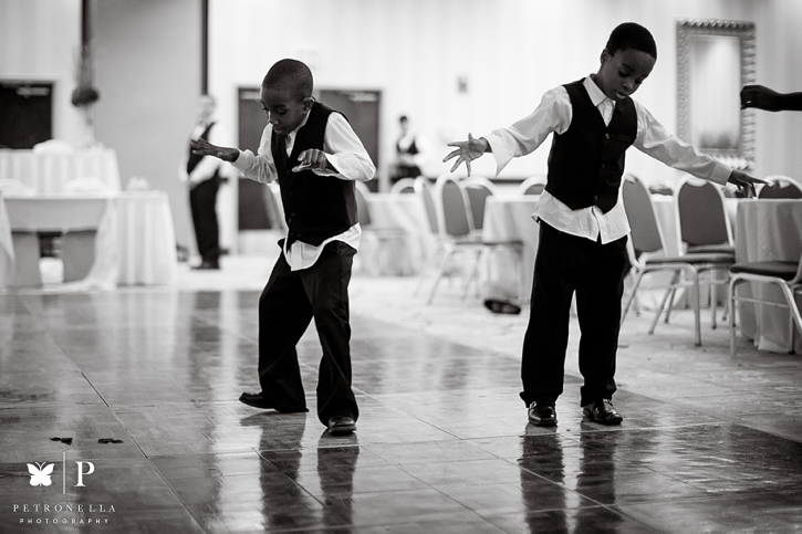 Ghanaian Azonto Dance to Celebrate 2013 - 2014!